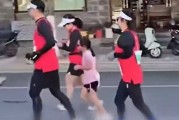 蹭跑全马女孩的父亲承认违规：女儿10岁练跑步3年，确实是在蹭跑